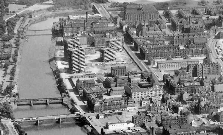Construction of Hutchesontown 'Area B', 1961