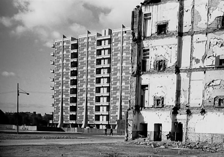 Gable of demolished tenement near to  Queen Elizabeth Square, Hutchesontown 'Area C'