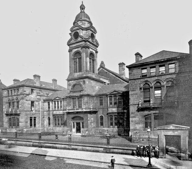 Pupils outside Hutchesons' Grammar School, Crown Street, c.1910