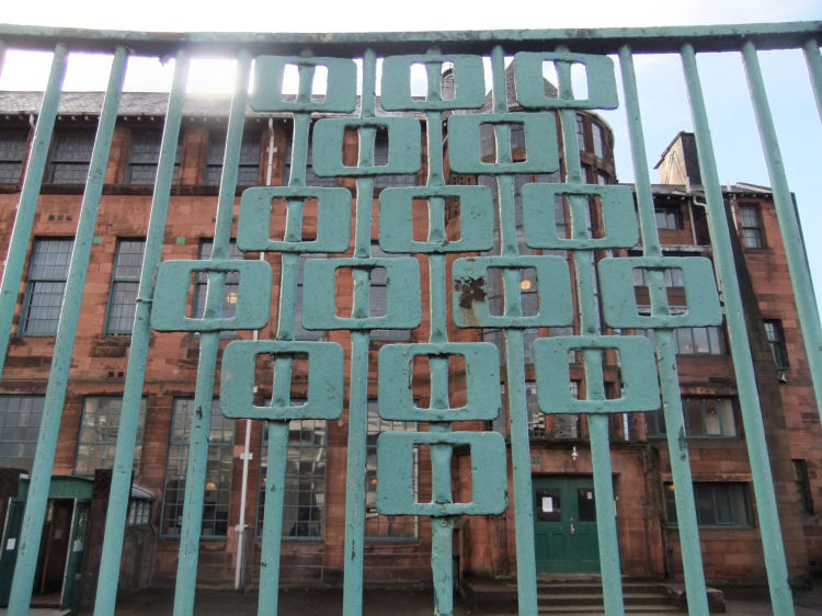 Rusty Mackintosh motifs in railings of Scotland Street School