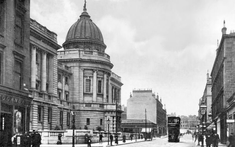 Street scene at North Street before construction of M8 motorway and Kingston Bridge
 