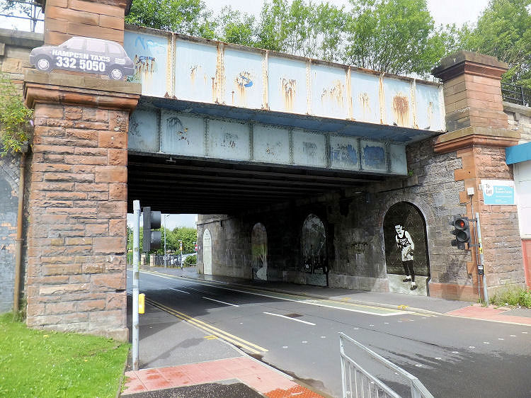 Murals at Cleland Street at corner with Hospital Street