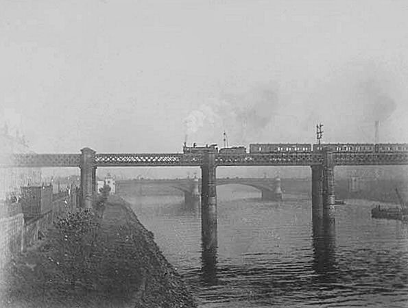 Photograph of City Union Railway Bridge c.1900
