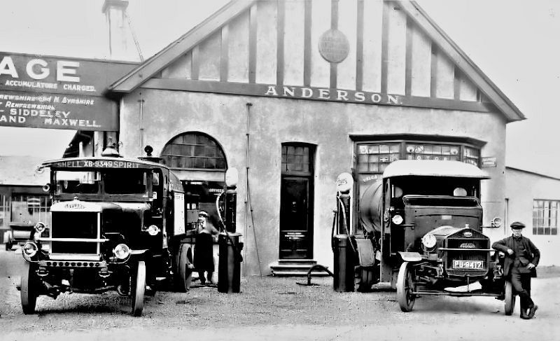 Fuel Tankers at Anderson's Garage, Newton Mearns