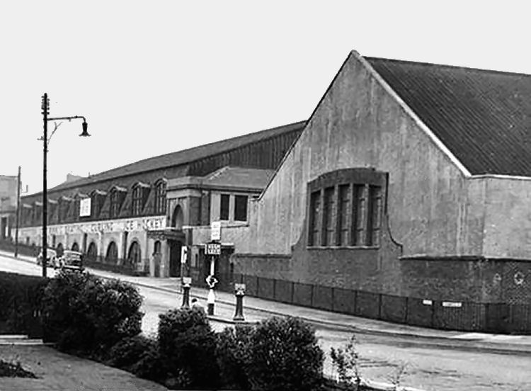 Exterior view of Crossmyloof Ice Rink