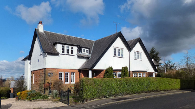 'Photograph of the 'Cottages at Giffnock', facing Orchardhill Church, 2016