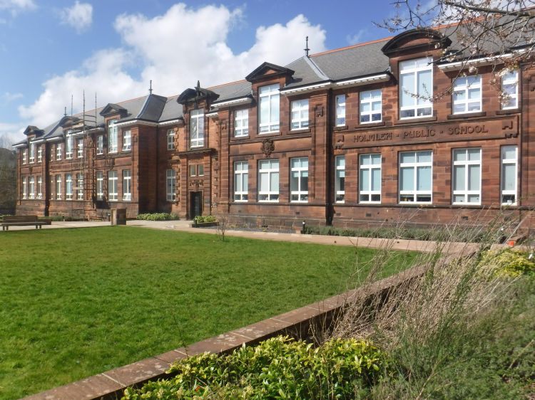Former Holmlea School with landscaped garden, April 2023