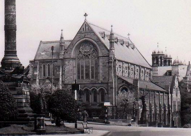 Langside Old Parish Church, Battle Pace