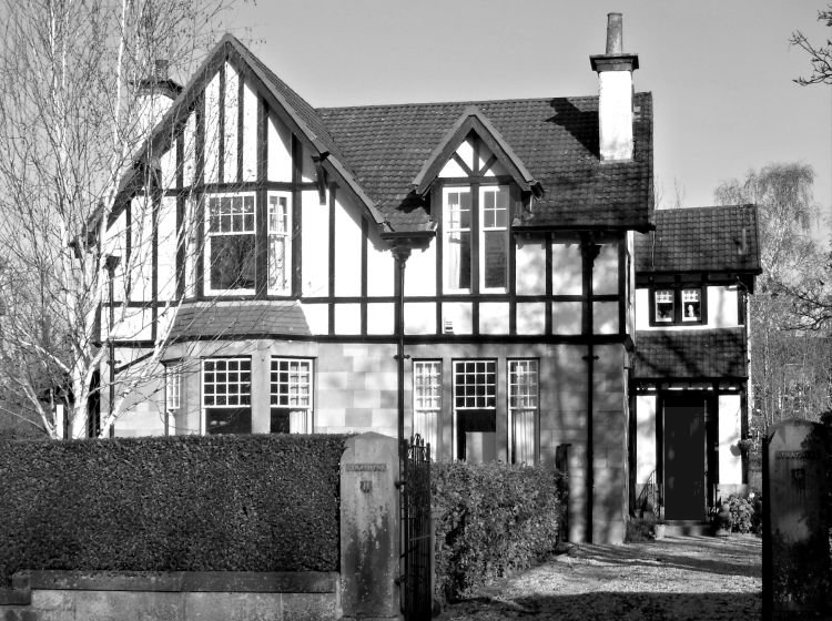Mock Tudor style villa in Newlands