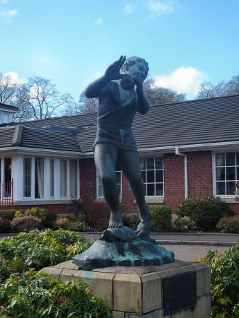 Statue of Peter Pan at Mearnskirk Hospital