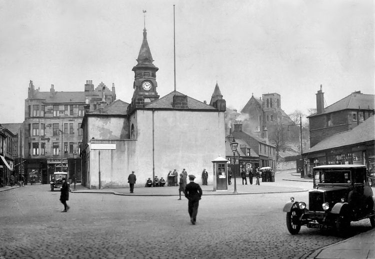 Early twentieth century view of Pollokshaws Town House with St. Mary's church in background