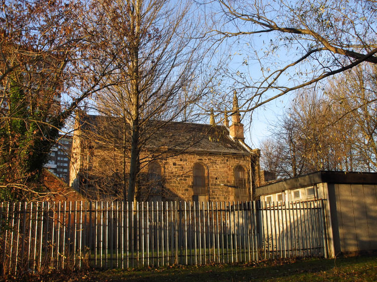 Sunny view of Pollokshaws United Free Church