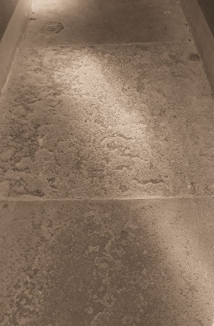 Giffnock flagstone forming flooring at entrance to tenement in Pollokshields