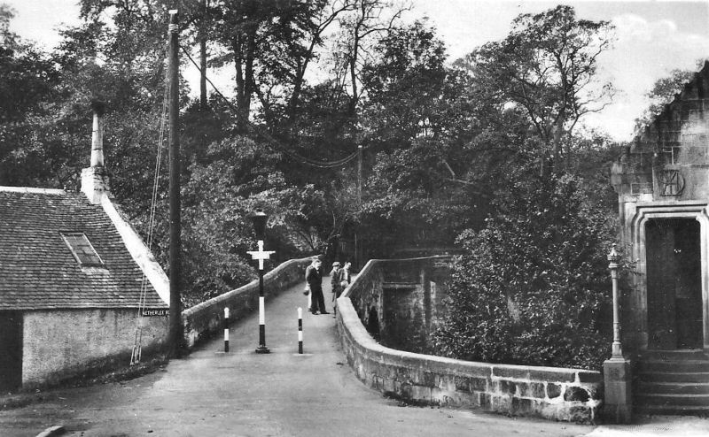 Old photograph of approaches to Snuff Mill Bridge