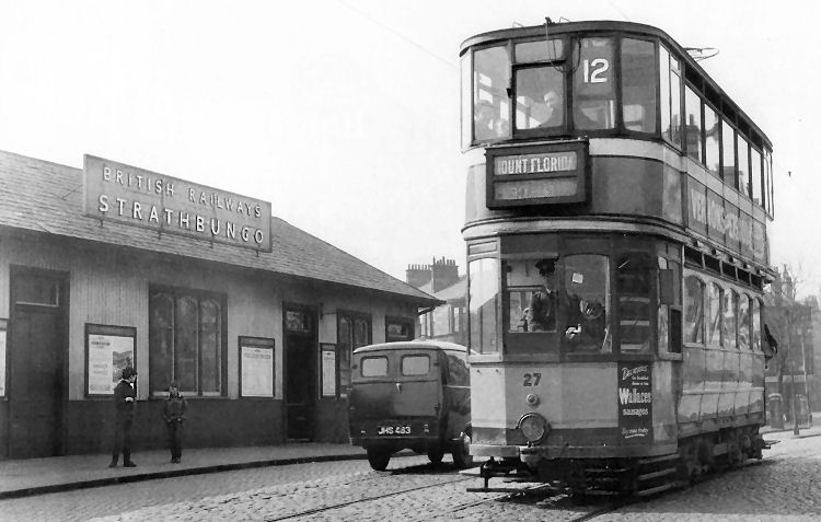 No. 12 tram passing booking office at Strathbungo Station