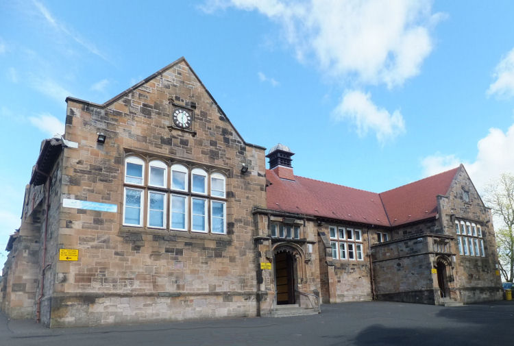 Photograph of Thornliebank Public School, 2015