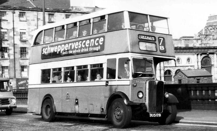 No.7B Corporation bus crossing the Clyde en route from St Enoch Square to Toryglen