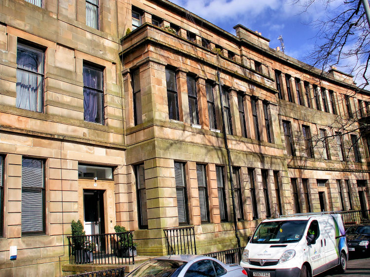 Flats in centre of Walmer Crescent