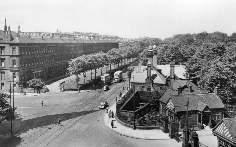 Corner of Great Western Road at Botanic Gardens c.1950