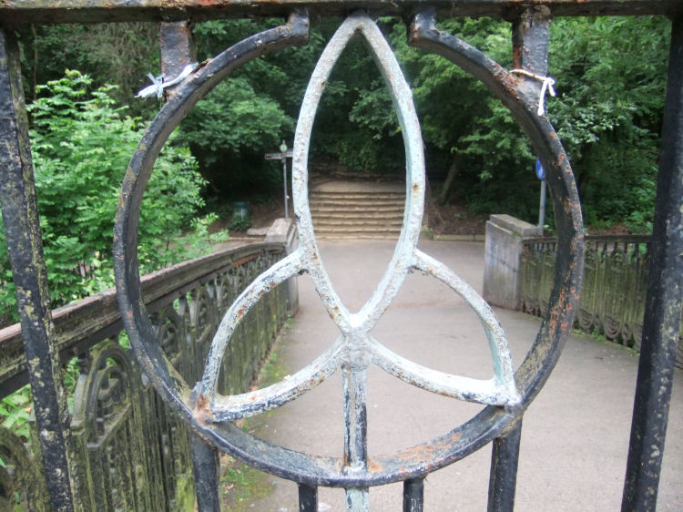 View through ironwork at Humpback Bridge, Kelvin Walkway