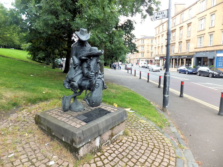 Statue of 'Lobey Dosser' at corner of Park Drive