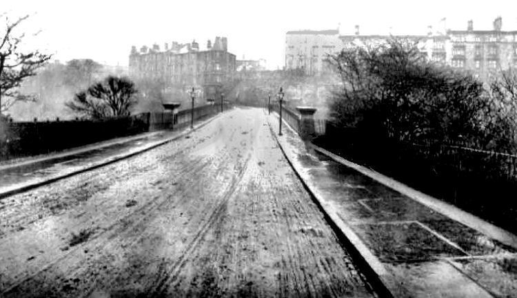 Early twentieth century view of Walker's bridge